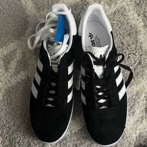 NWT adidas gazelle